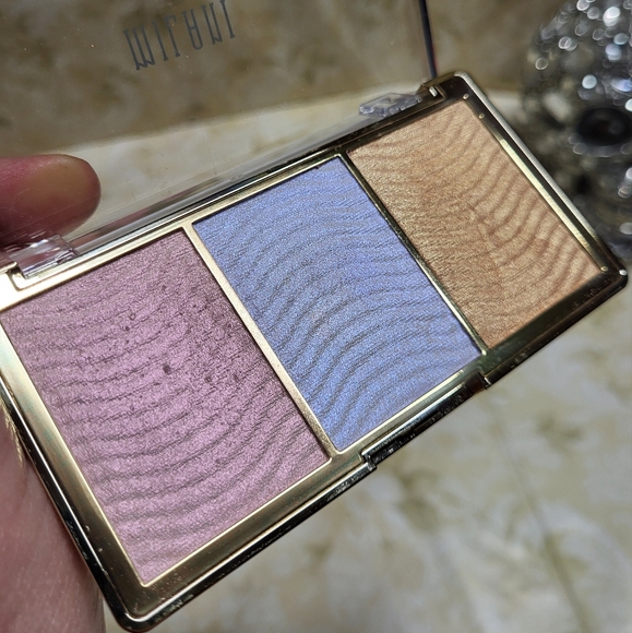 Milani Eye & Face Palette Bundle - Picture 9 of 16